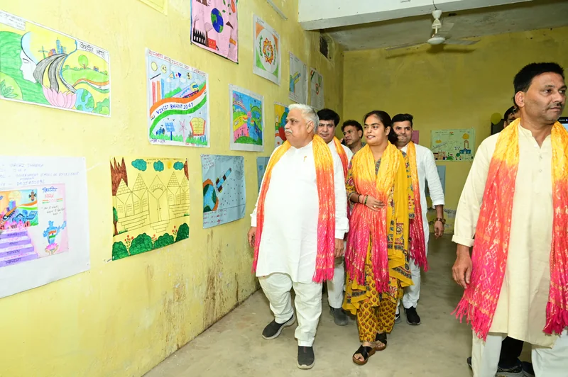 सेवा संकल्प अभियान में विद्यार्थियों ने चित्रों और भाषण के माध्यम से व्यक्त की विकसित भारत की कल्पना
