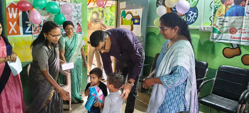 सेवा संकल्प अभियान सीतापुर आंगनबाड़ी केन्द्र पहुंचकर कलेक्टर ने किया ‘आंगन मिलन सेवा’ कार्यक्रम का किया…